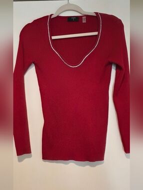 Tahari Size M Womens Sweater